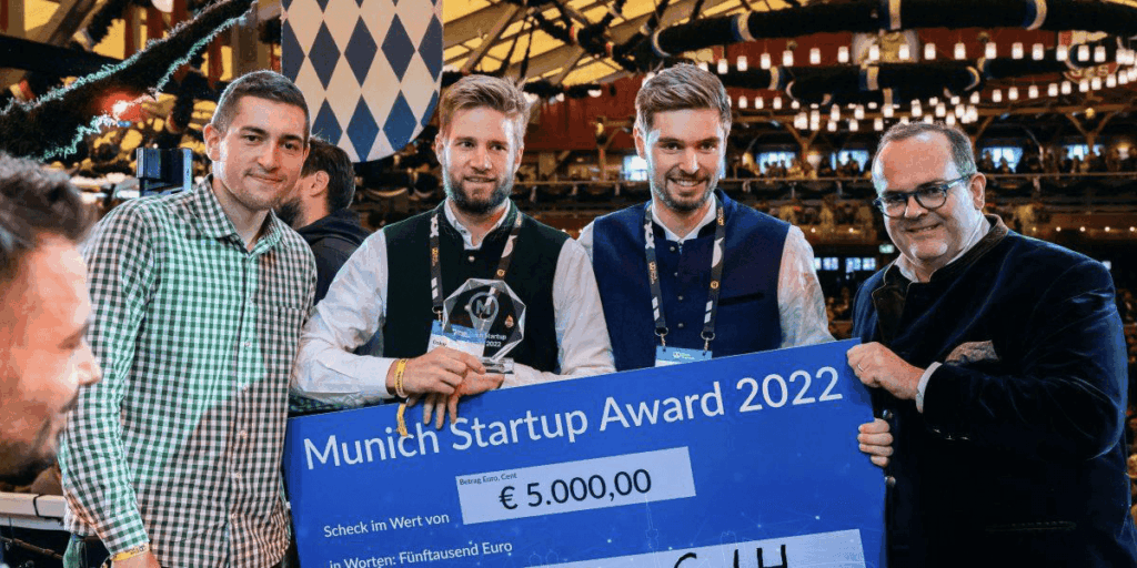 Award ceremony of the Munich Startup Award 2022 in a festival tent