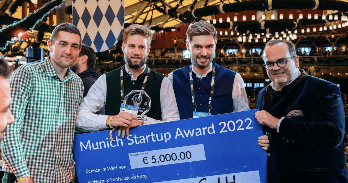 Pixel Robotics team receiving the Munich Startup Award 2022